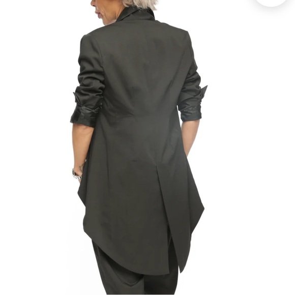 Women's Black Blazer - Picture 4 of 7